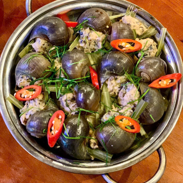 Ốc  Bưu Nhồi Thịt Hấp